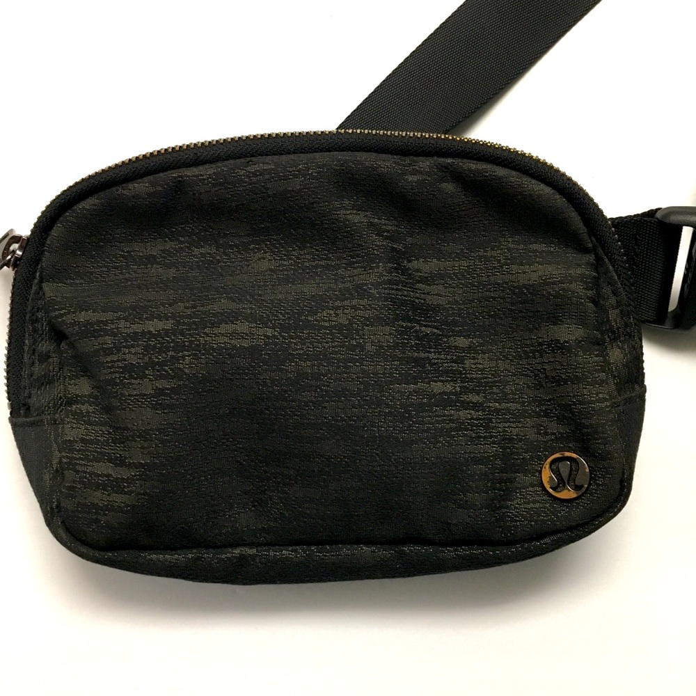 Lululemon Everywhere Belt Bag Black Orange Crossbody Fanny Pack